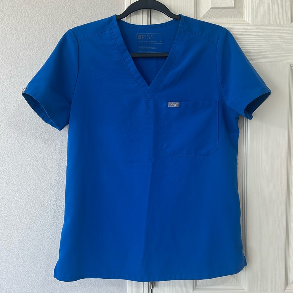 FIGS Women's Blue V-Neck Top